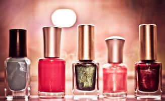 孕期美容與健康 化妝、染發(fā)、美甲的安全指南